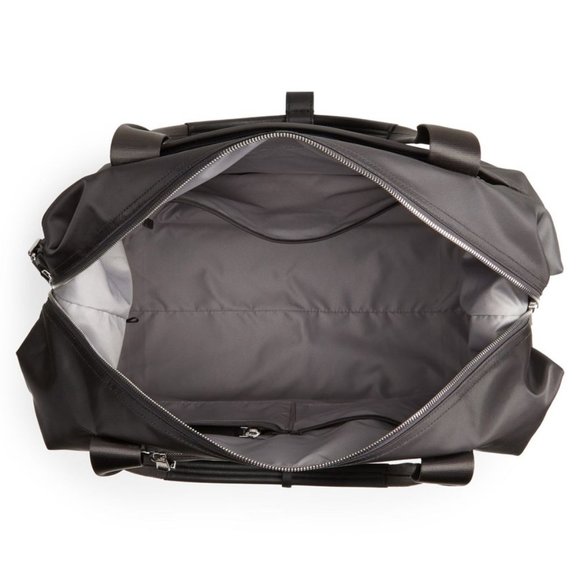 SOLD ! Tumi Voyageur Dorsten Nylon Duffle Bag - Picture 6 of 11
